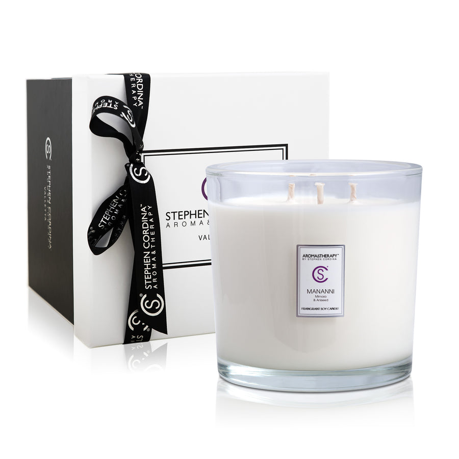 Mananni Aromatherapy Candle 1000ml in a Luxury carrier box.